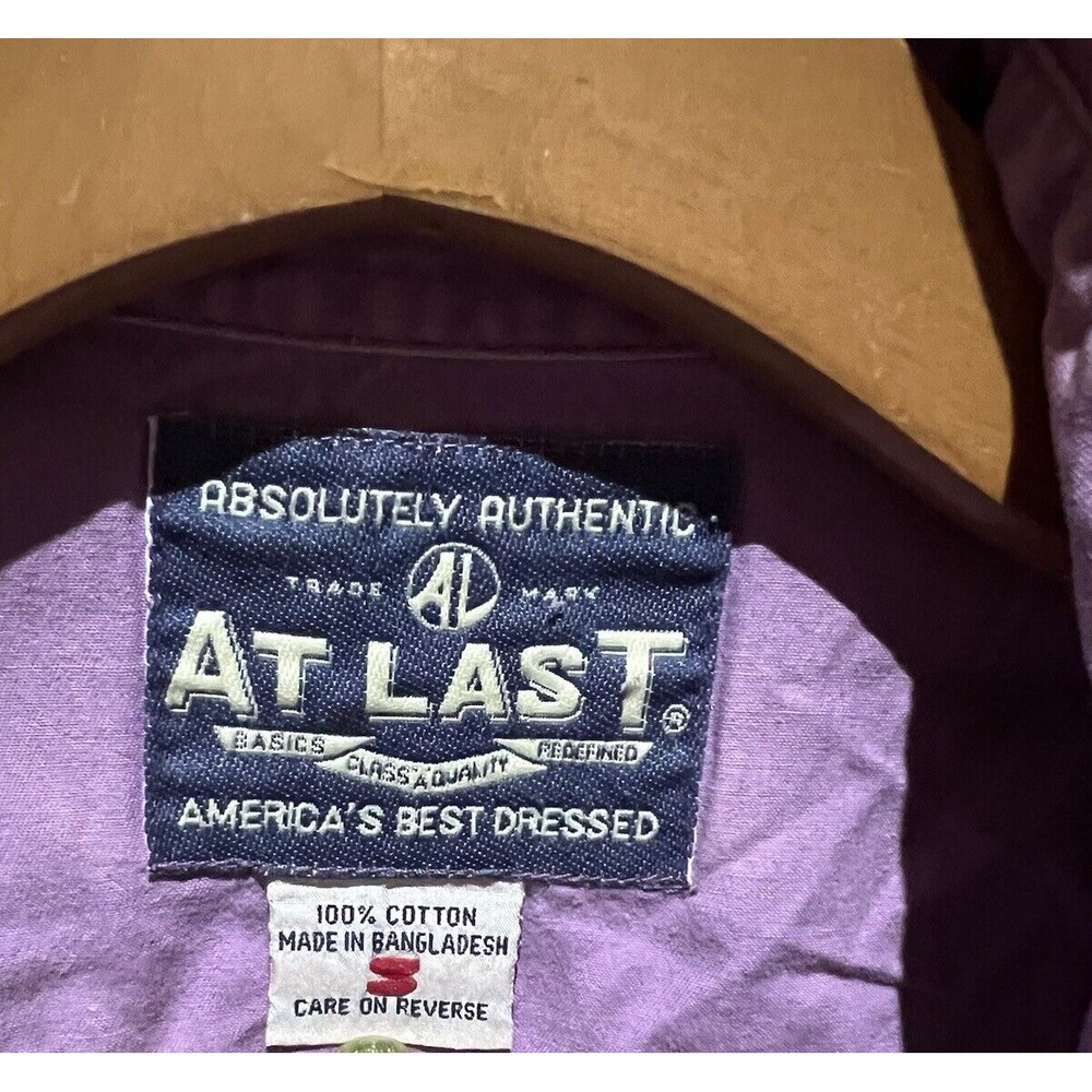 AbsolutelyAuthenticAtLastAmericasBestDressed Purple Sleeveless ButtonDown Size S - Picture 4 of 7